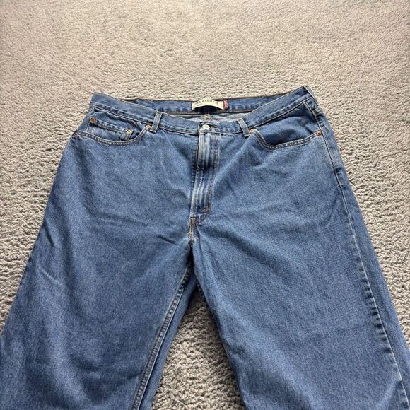 Levis 550 Jeans Mens 42x30 Blue Light Wash Cotton Relaxed Tapered Denim Workwear - Picture 2 of 10